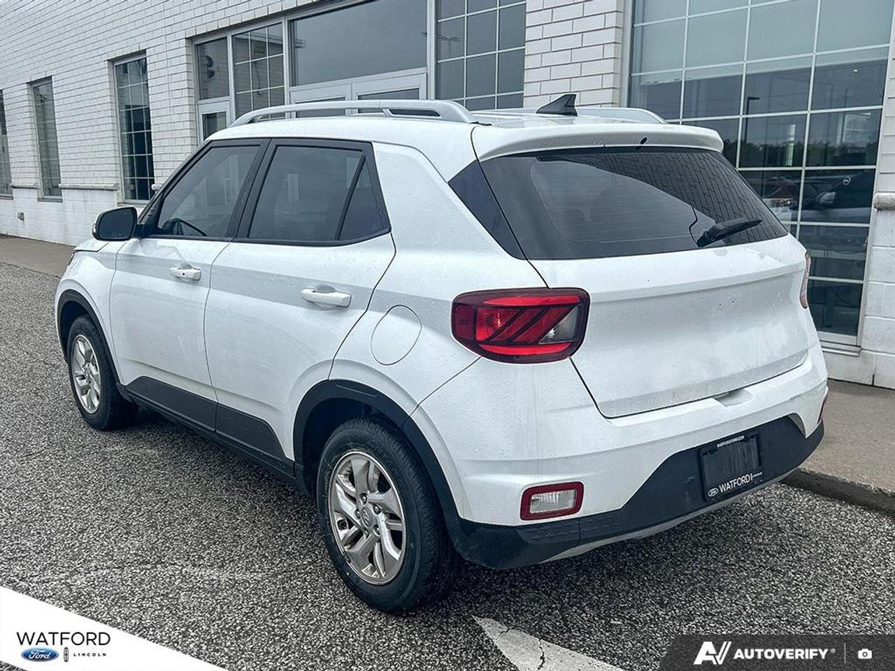 2020 Hyundai Venue Essential IVT Photo