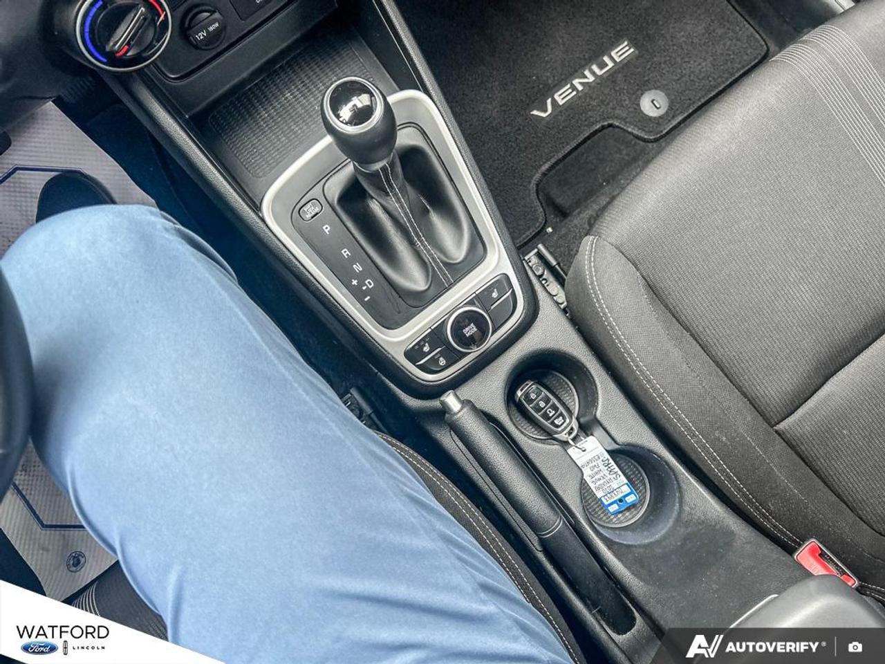 2020 Hyundai Venue Essential IVT Photo