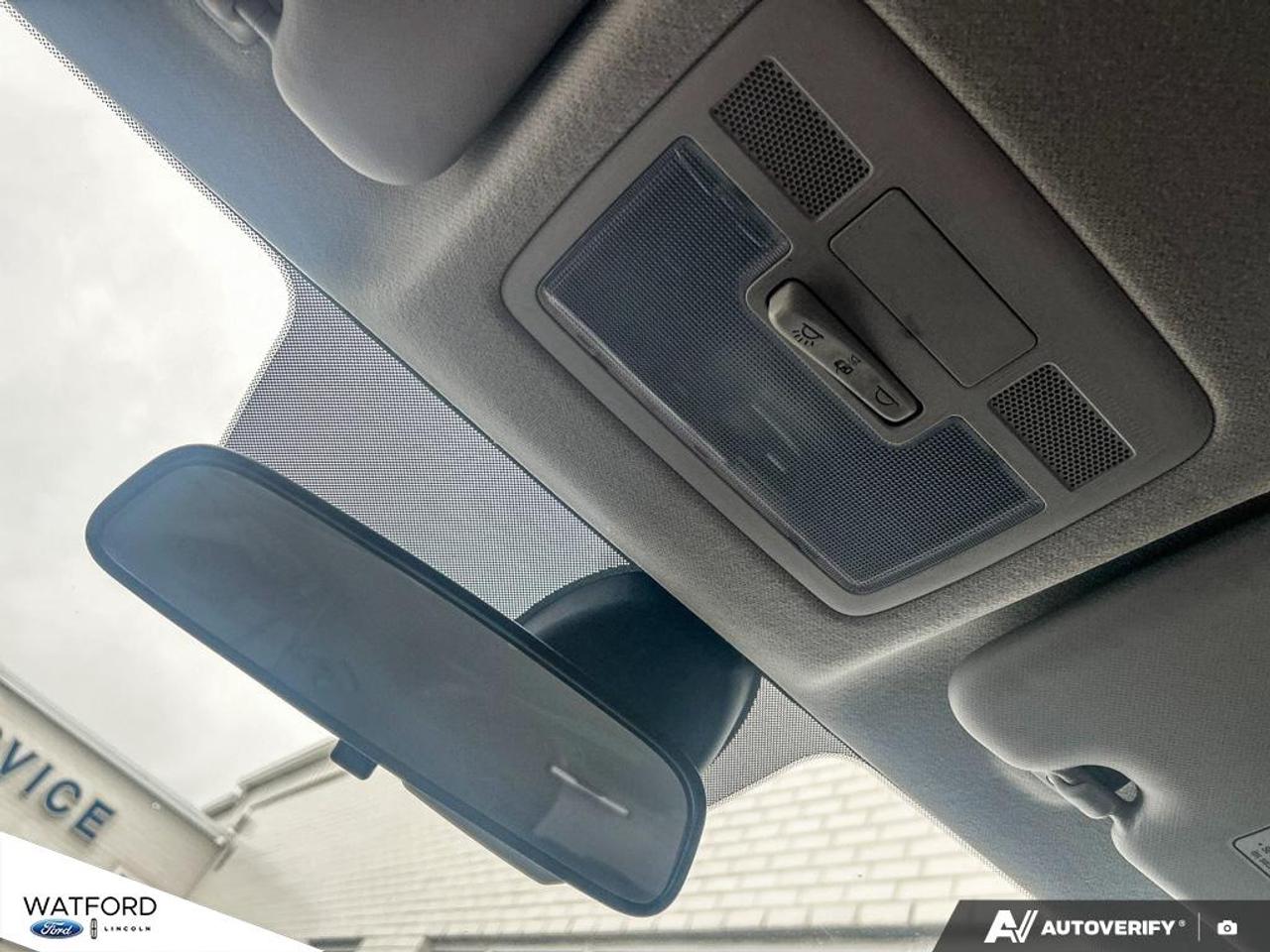 2020 Hyundai Venue Essential IVT Photo