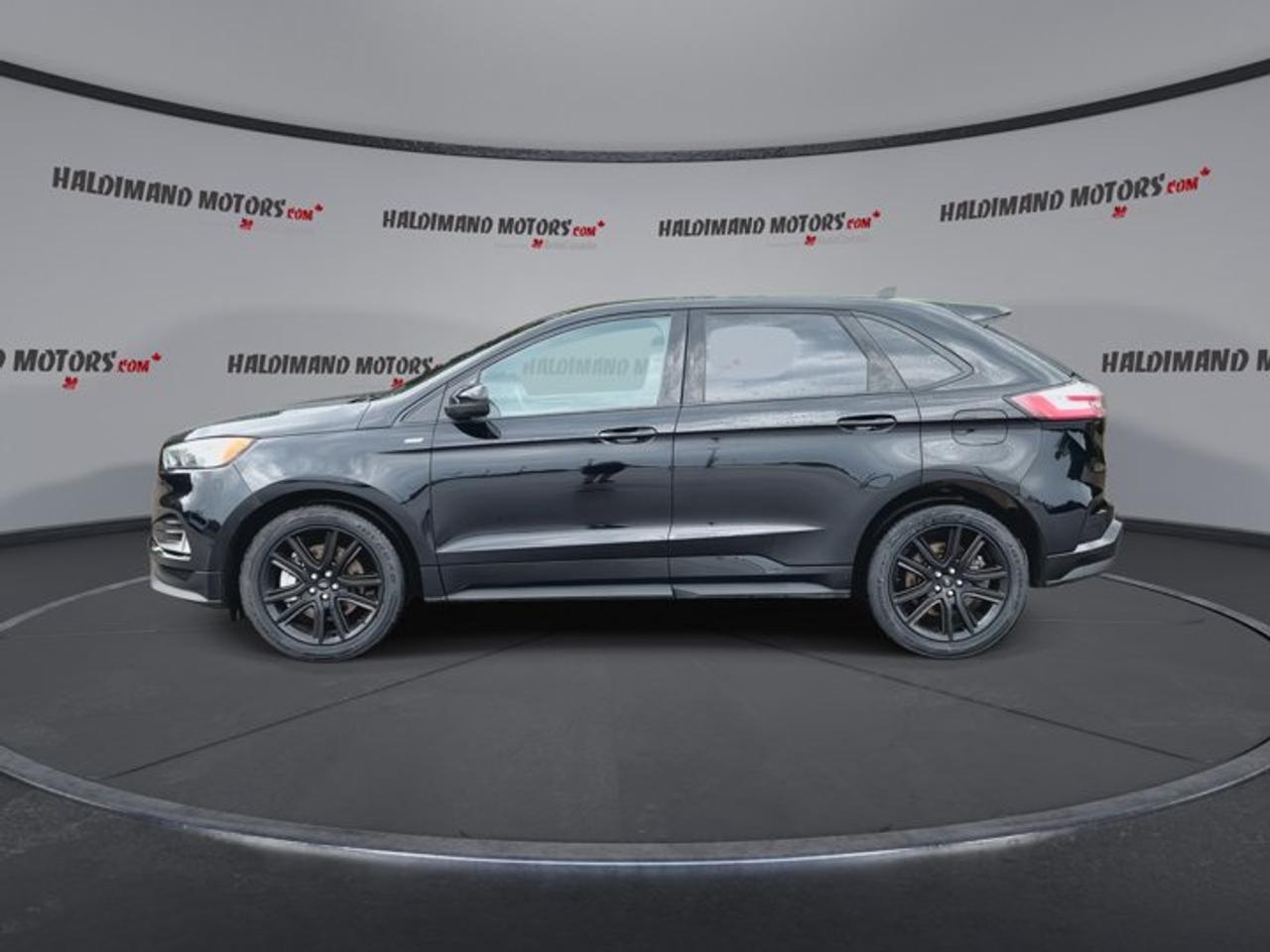 2022 Ford Edge ST Line AWD | No Accidents | Pano. Sunroof | Heated Steering Photo4