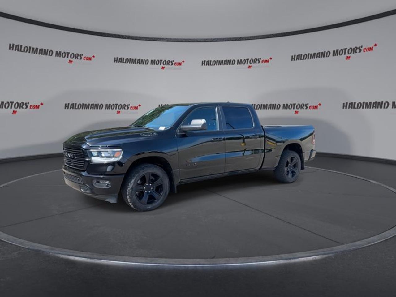 2022 RAM 1500 Sport Crew Cab 6'4 Box 4x4 | One Owner | No Accidents Photo3