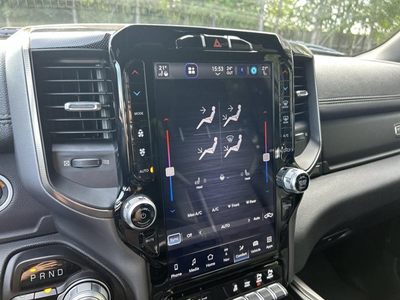 2022 RAM 1500 Sport Crew Cab 6'4 Box 4x4 | One Owner | No Accidents Photo
