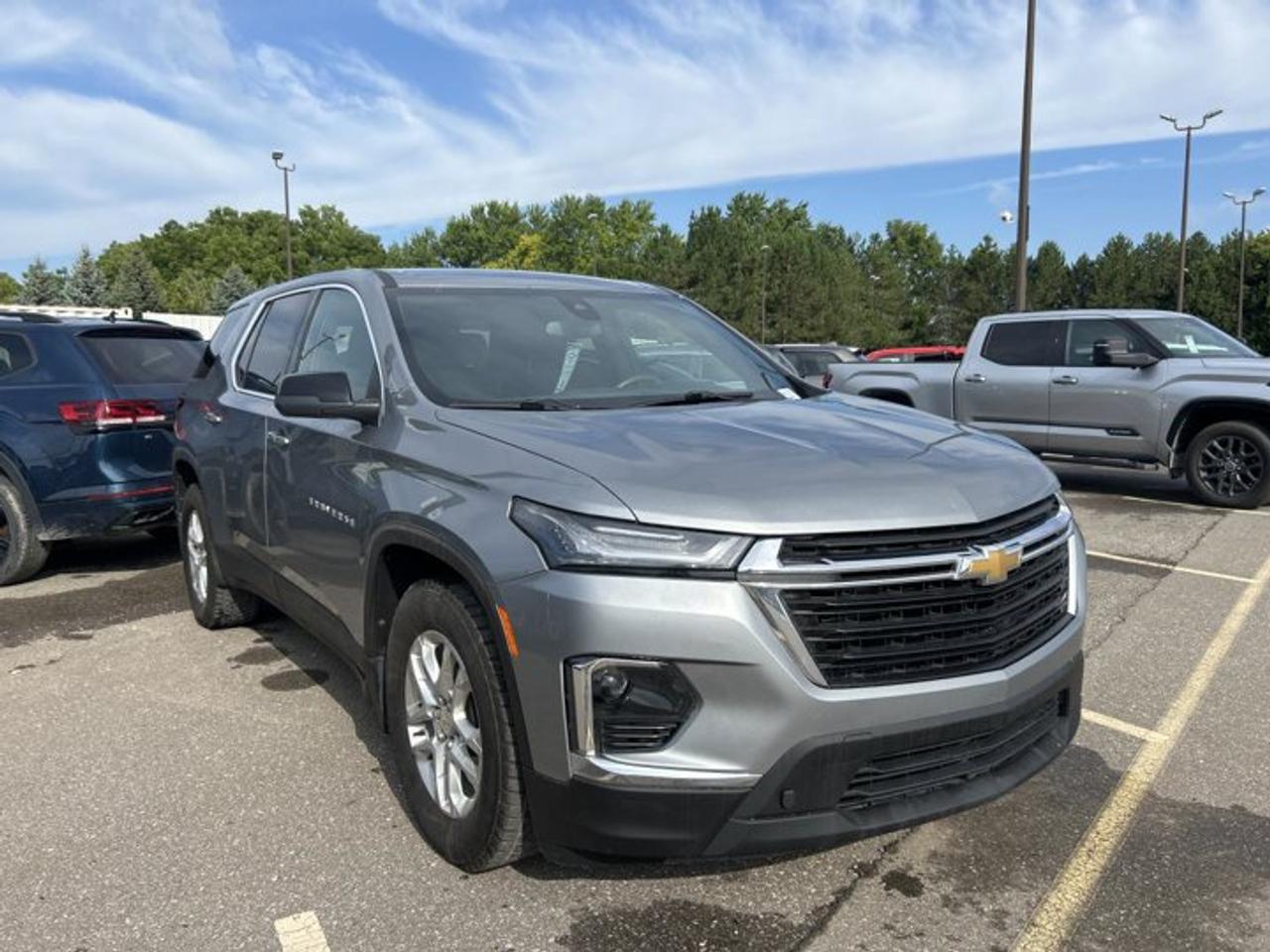2023 Chevrolet Traverse LS AWD | No Accidents Photo2