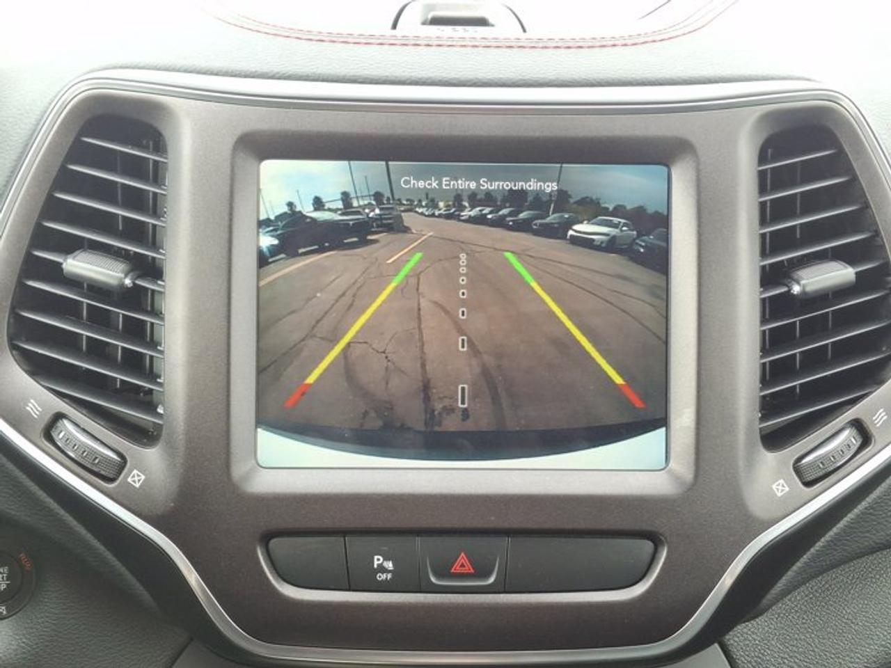 2020 Jeep Cherokee Trailhawk Elite 4x4 | V6 | Leather | Sunroof | Trailer Tow Pkg | Heated Seats + Steering | and More! Photo