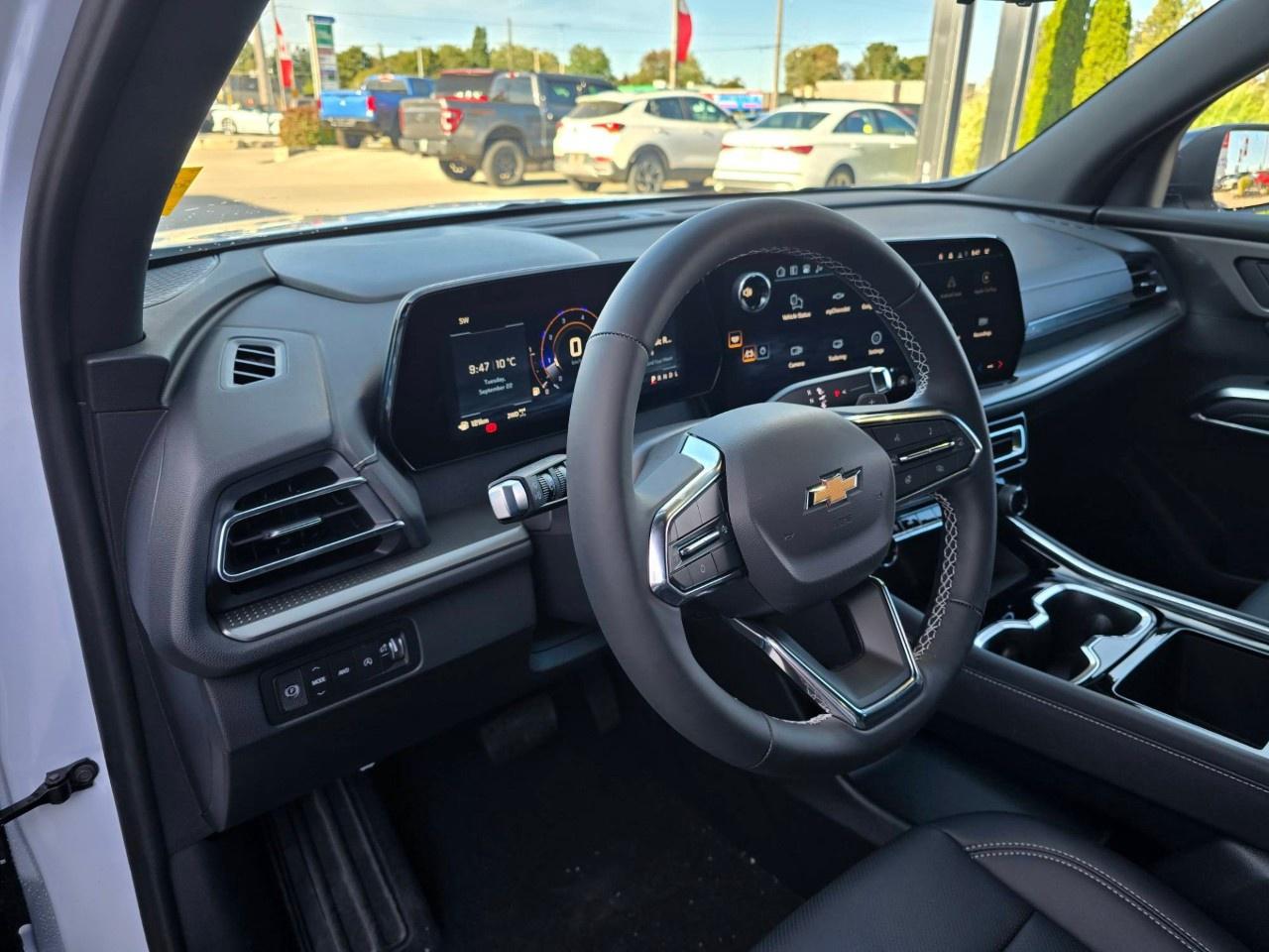 2027 Chevrolet Traverse AWD 4dr LT Photo