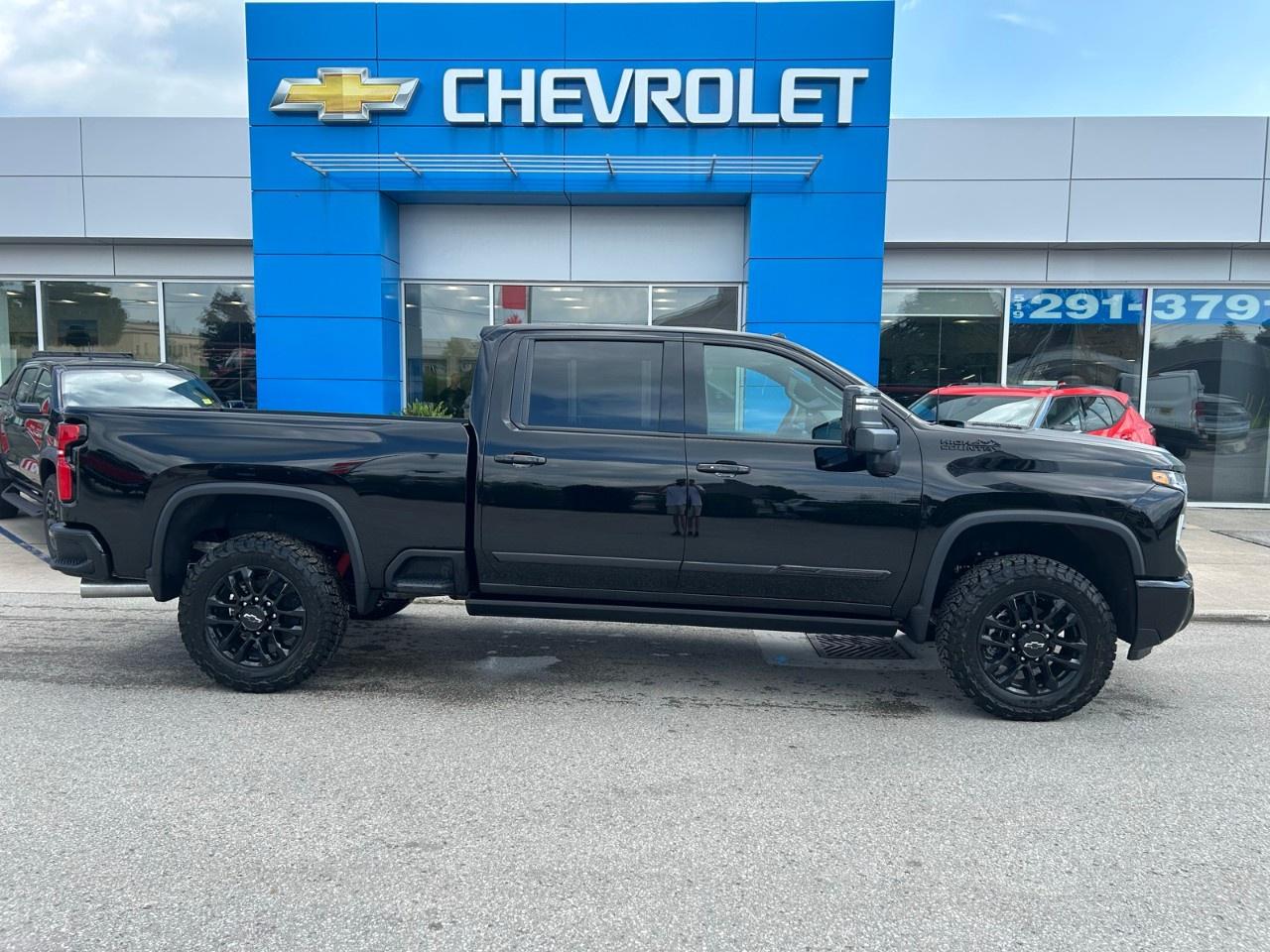 2026 Chevrolet Silverado 2500 HD 4WD Crew Cab Standard Box High Country Photo5