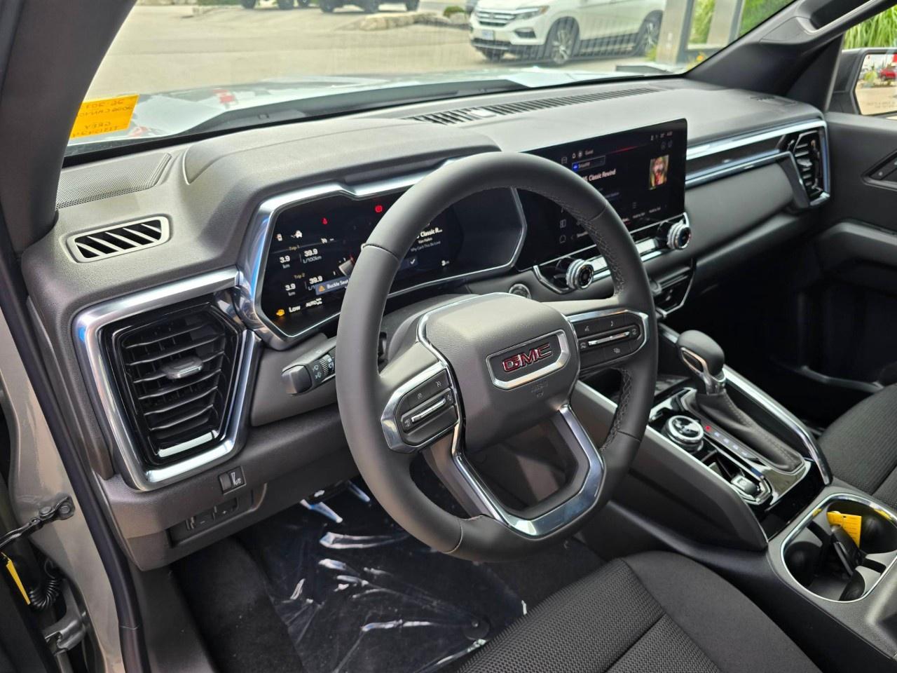 2026 GMC Canyon Crew Cab Short Box 4-Wheel Drive Elevation Photo3