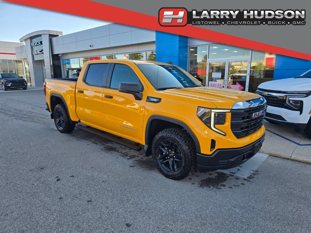 2026 GMC Sierra 1500 Crew Cab Short Box 4-Wheel Drive Pro Photo0