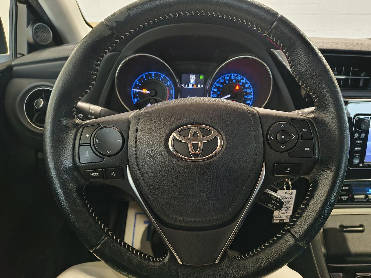 2017 Toyota Corolla iM  Photo0