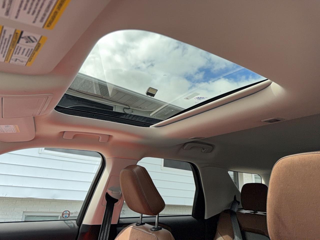 2021 Ford Bronco Sport BADLANDS-4X4-SUNROOF-2 TONE HEATED LEATHER-B/O SOUND-HITCH PKG-DRIVE ASSIST-WIRELESS CHARGE Photo