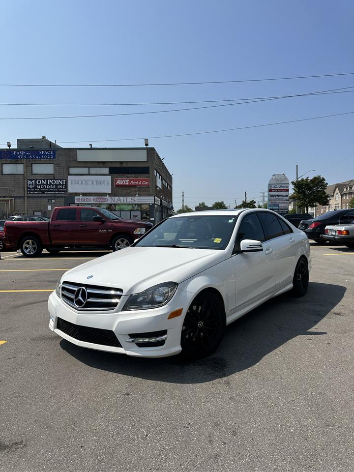 2014 Mercedes-Benz C300  Photo