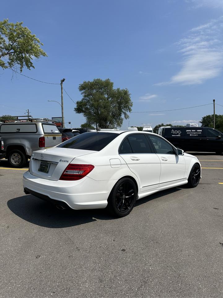 2014 Mercedes-Benz C300  - Photo #6
