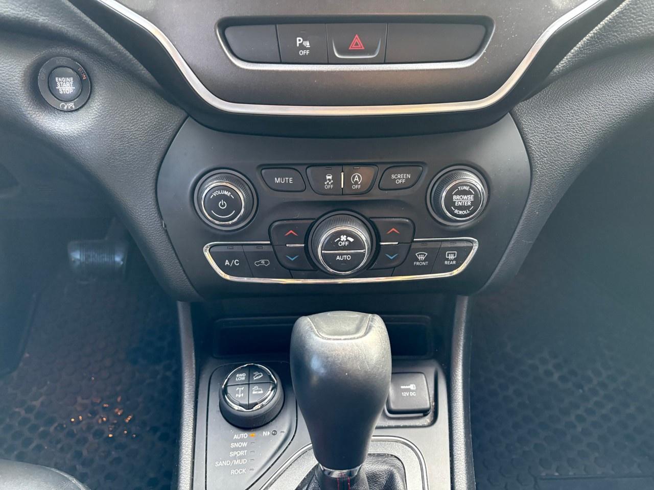 2019 Jeep Cherokee Trailhawk 4X4 Photo