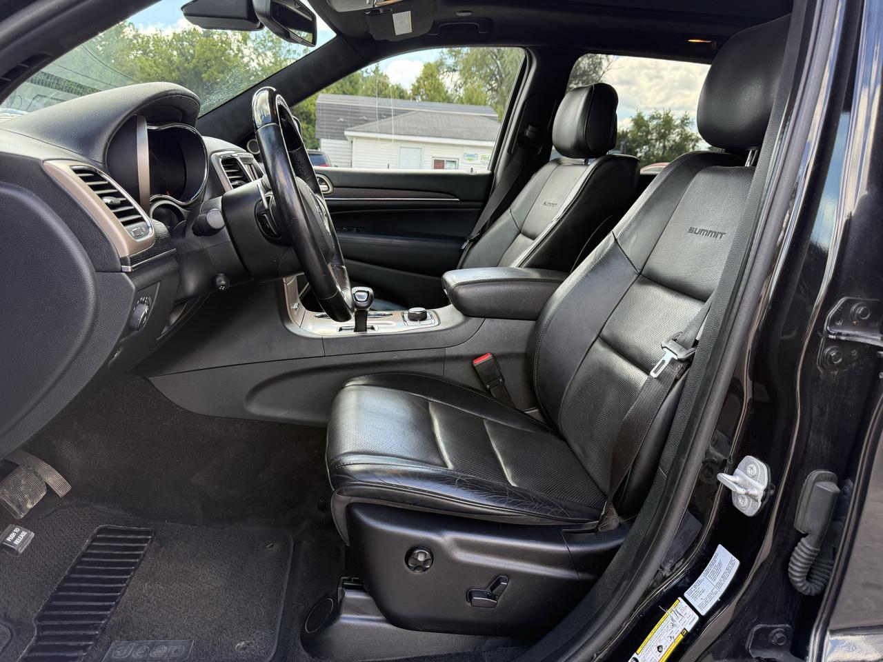 2015 Jeep Grand Cherokee 4WD 4dr Summit Photo