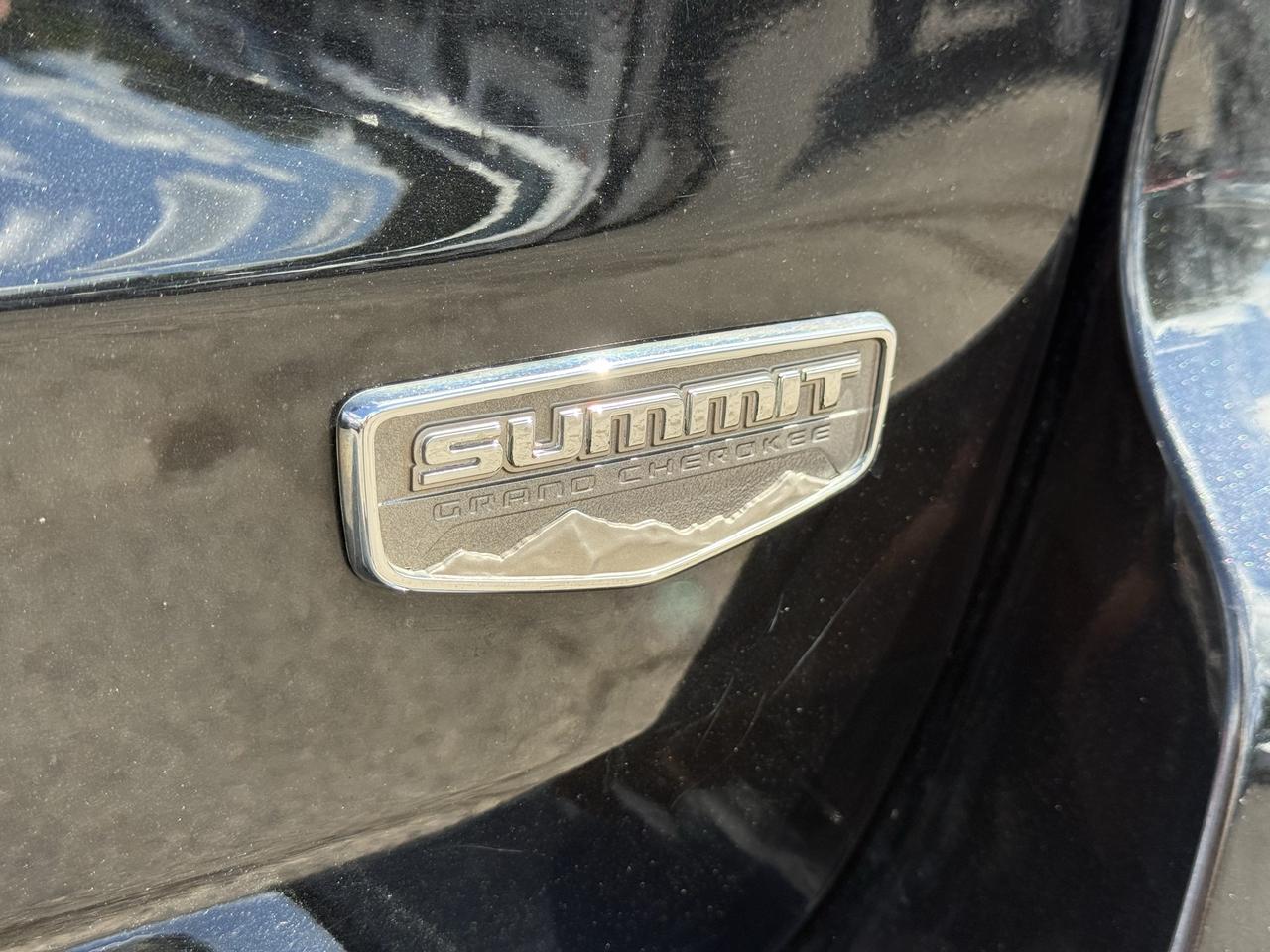 2015 Jeep Grand Cherokee 4WD 4dr Summit Photo