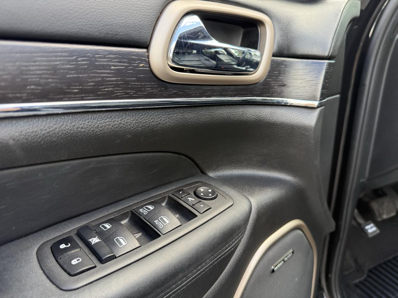 2015 Jeep Grand Cherokee 4WD 4dr Summit Photo
