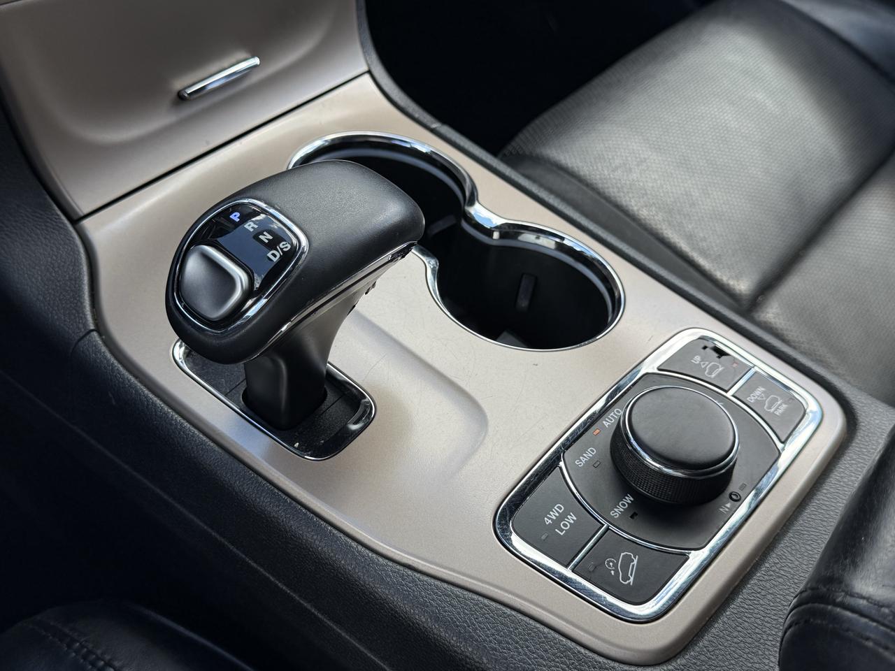 2015 Jeep Grand Cherokee 4WD 4dr Summit Photo