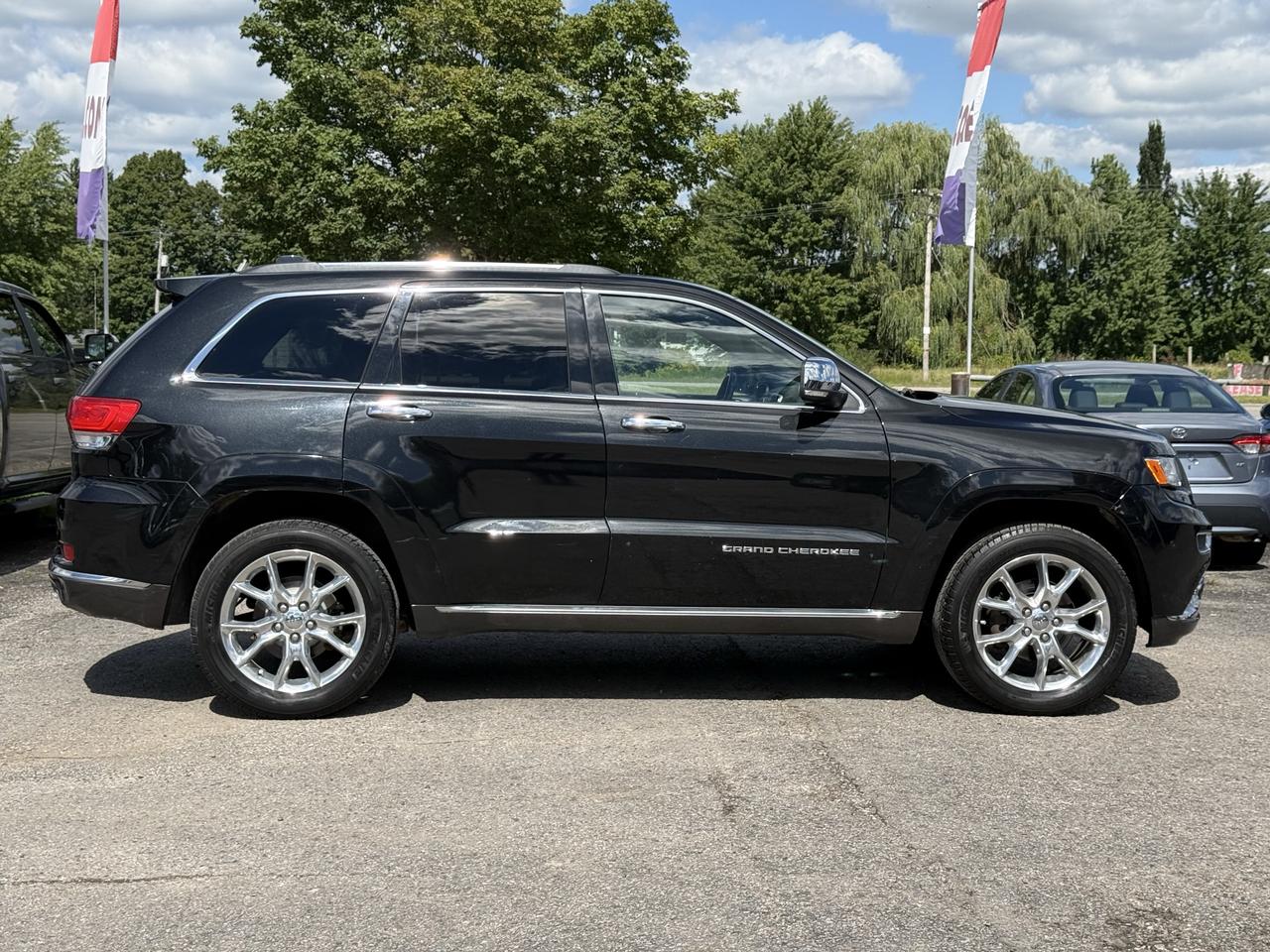 2015 Jeep Grand Cherokee 4WD 4dr Summit Photo5