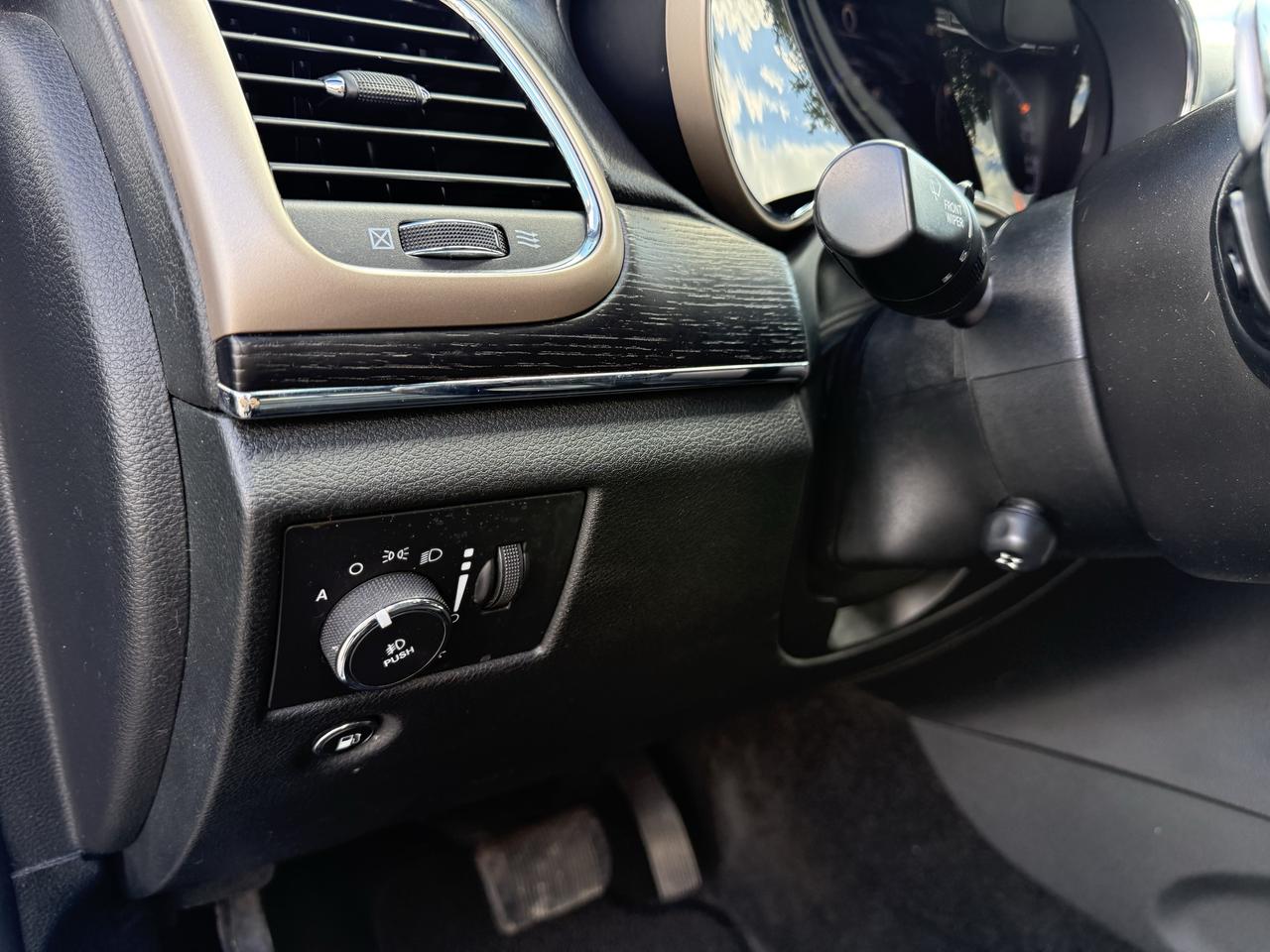 2015 Jeep Grand Cherokee 4WD 4dr Summit Photo