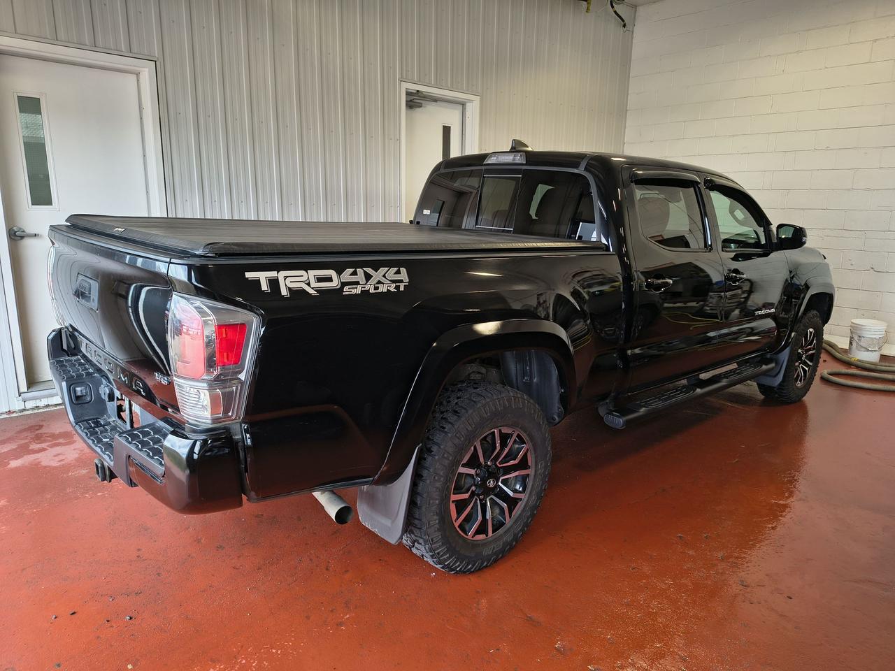 2023 Toyota Tacoma TRD Sport Photo0
