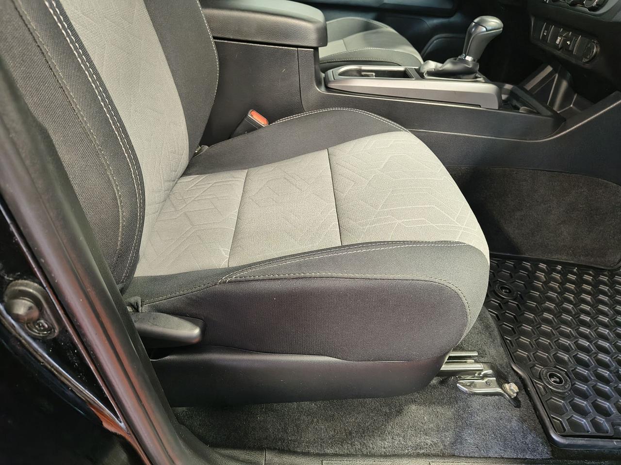 2023 Toyota Tacoma TRD Sport Photo0
