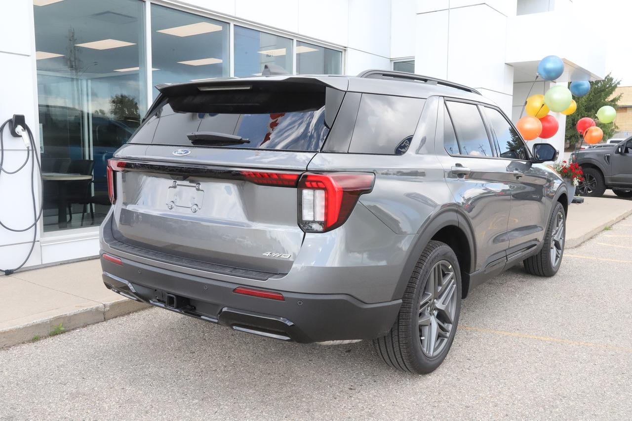 2026 Ford Explorer ST-Line 4WD Photo3