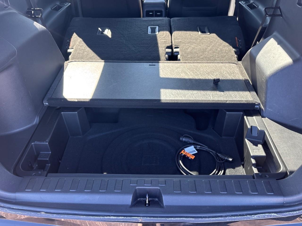 2022 Chevrolet Equinox LT Used 2022 5 Passenger AWD SUV with a Panoramic Sunroof, Adaptive Cruise Control, Power Liftgate, Heated Front Seats, Heated Steering Wheel and a 8 Diagonal Touchscreen Radio with Navigation, Apple Car Photo
