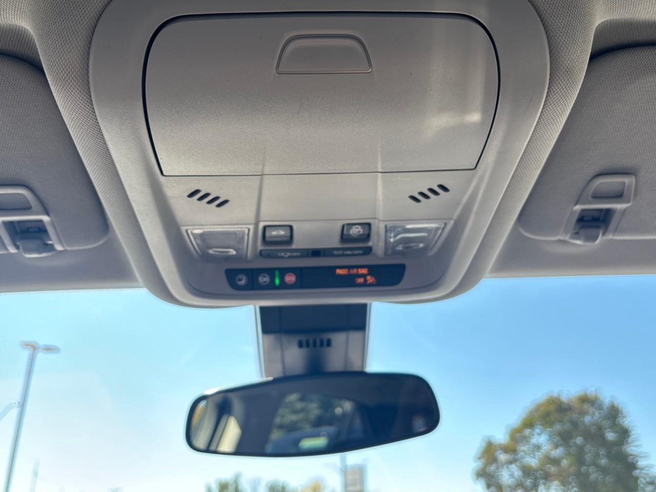 2022 Chevrolet Equinox LT Used 2022 5 Passenger AWD SUV with a Panoramic Sunroof, Adaptive Cruise Control, Power Liftgate, Heated Front Seats, Heated Steering Wheel and a 8 Diagonal Touchscreen Radio with Navigation, Apple Car Photo