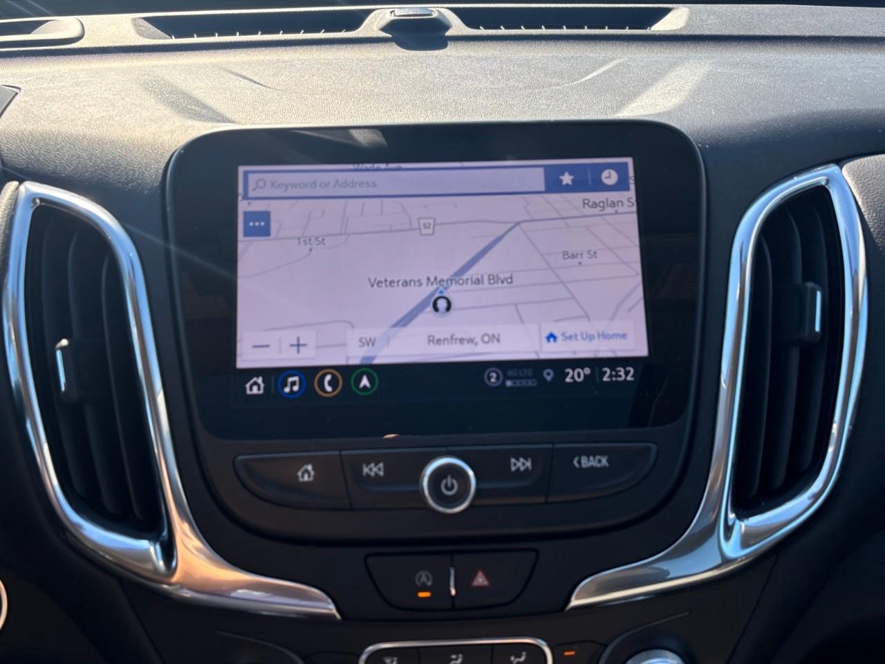 2022 Chevrolet Equinox LT Used 2022 5 Passenger AWD SUV with a Panoramic Sunroof, Adaptive Cruise Control, Power Liftgate, Heated Front Seats, Heated Steering Wheel and a 8 Diagonal Touchscreen Radio with Navigation, Apple Car Photo