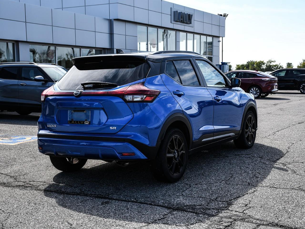 2022 Nissan Kicks SR Photo