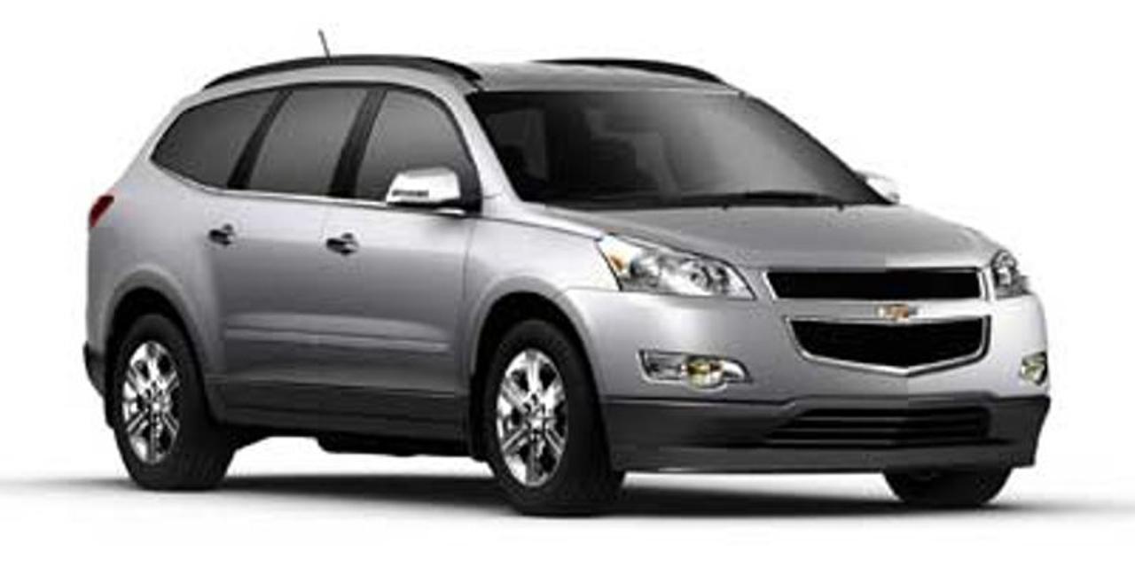 Come see this 2010 Chevrolet Traverse 1LT. Its Automatic transmission and Gas V6 3.6L/217 engine will keep you going. This Chevrolet Traverse has the following options: 3.6L DI V6 ENGINE -inc: variable valve timing (STD), XM satellite radio -inc: digital quality sound w/coast-to-coast signal coverage (Includes (3) free trial months beyond which service fees apply), Variable assist pwr steering, Ultrasonic rear parking aid, Traction control, Tire pressure monitor, Tilt & telescoping steering column, StabiliTrak electronic stability control system w/enhanced rollover protection, Solar-Ray light tinted windshield/front door glass, and Solar-Ray deep tinted rear side/rear quarter/rear liftgate glass. See it for yourself at Capital Chevrolet Buick GMC Inc., 13103 Lake Fraser Drive SE, Calgary, AB T2J 3H5.