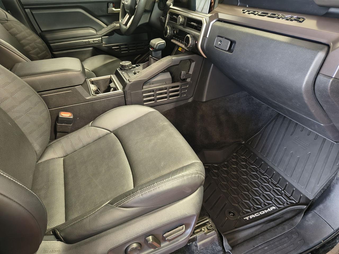 2024 Toyota Tacoma TRD Sport Photo0