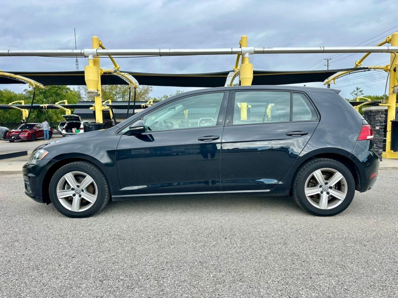 2021 Volkswagen Golf TSI Photo