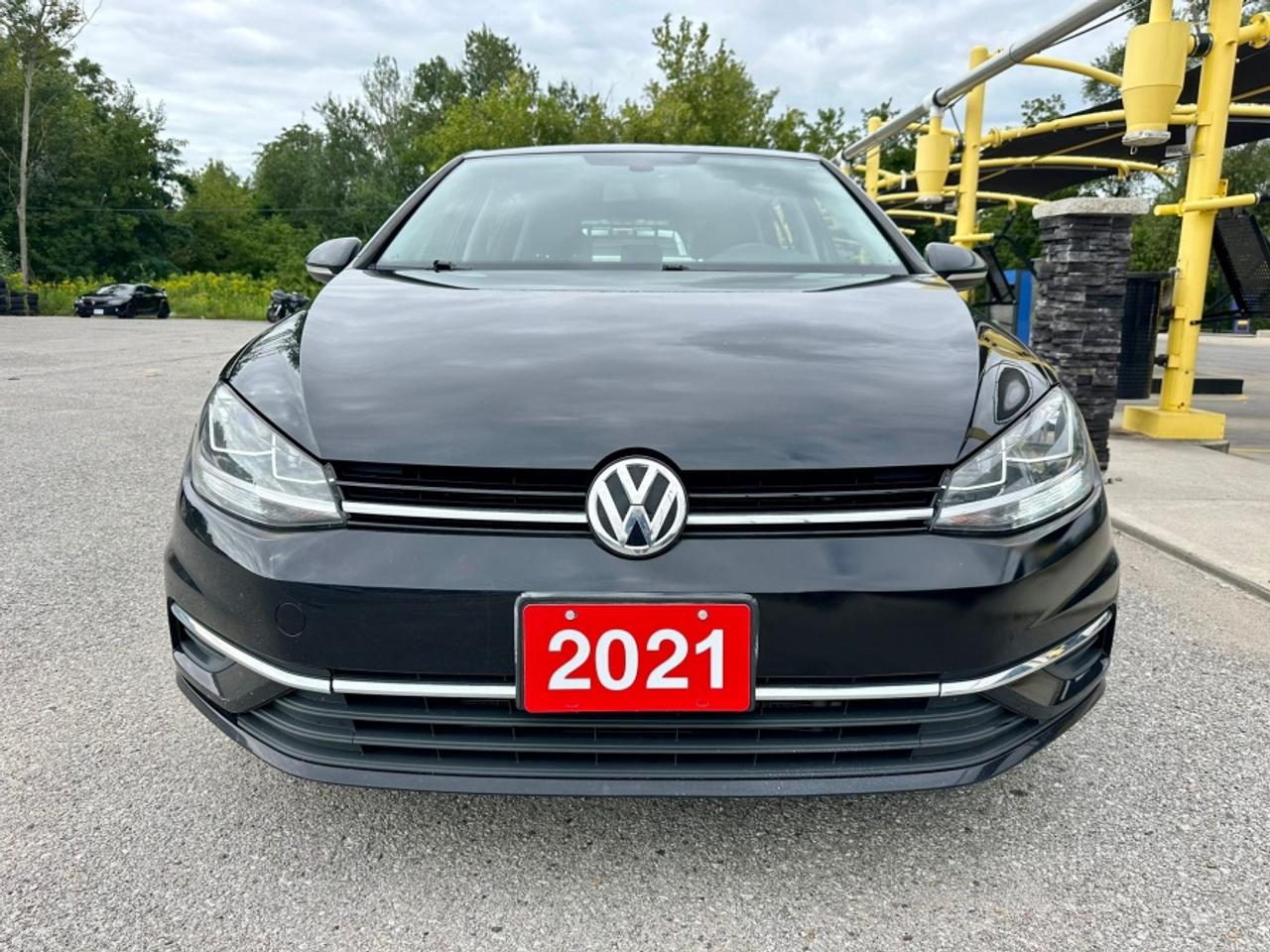 2021 Volkswagen Golf TSI Photo