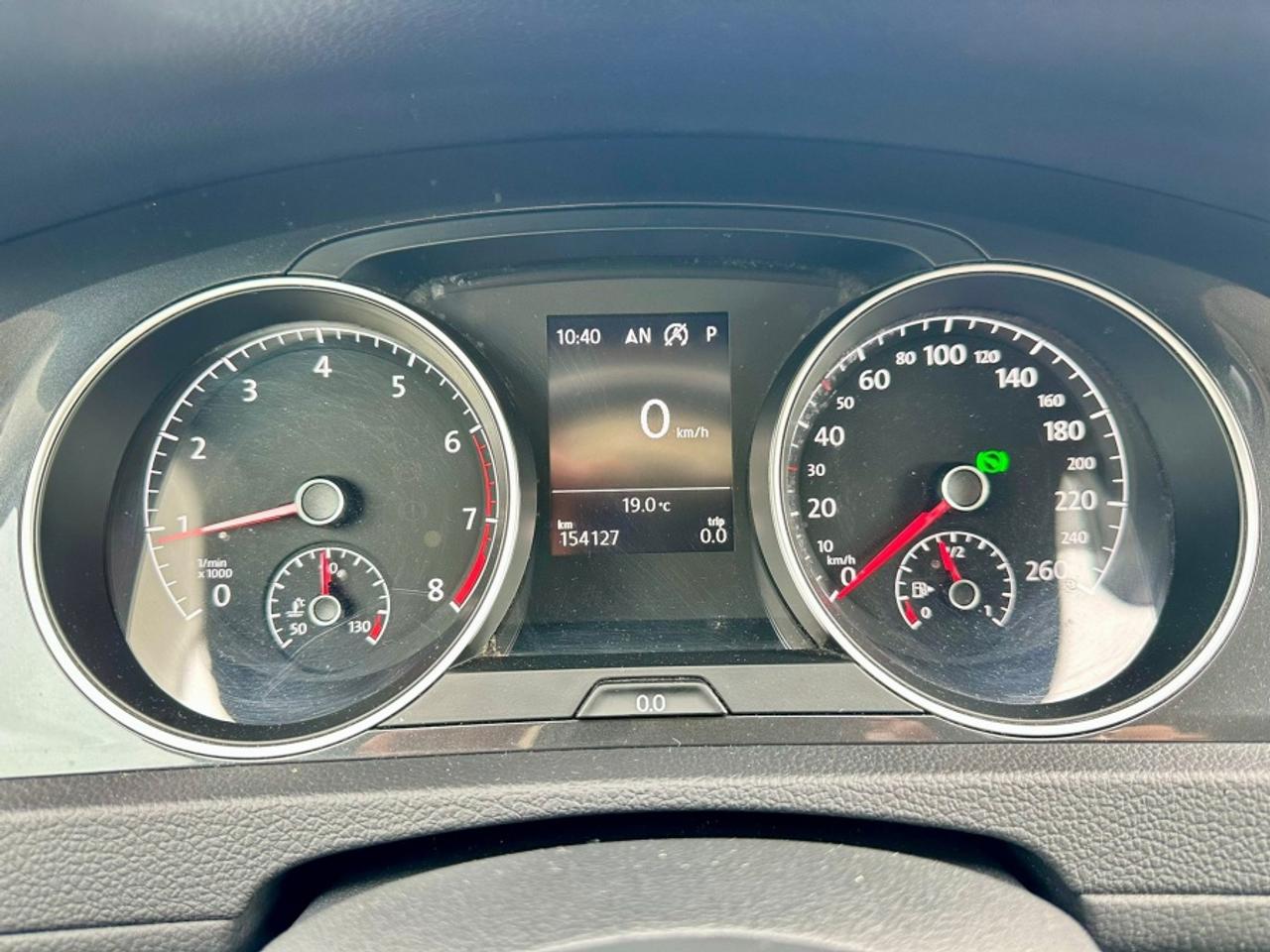 2021 Volkswagen Golf TSI Photo