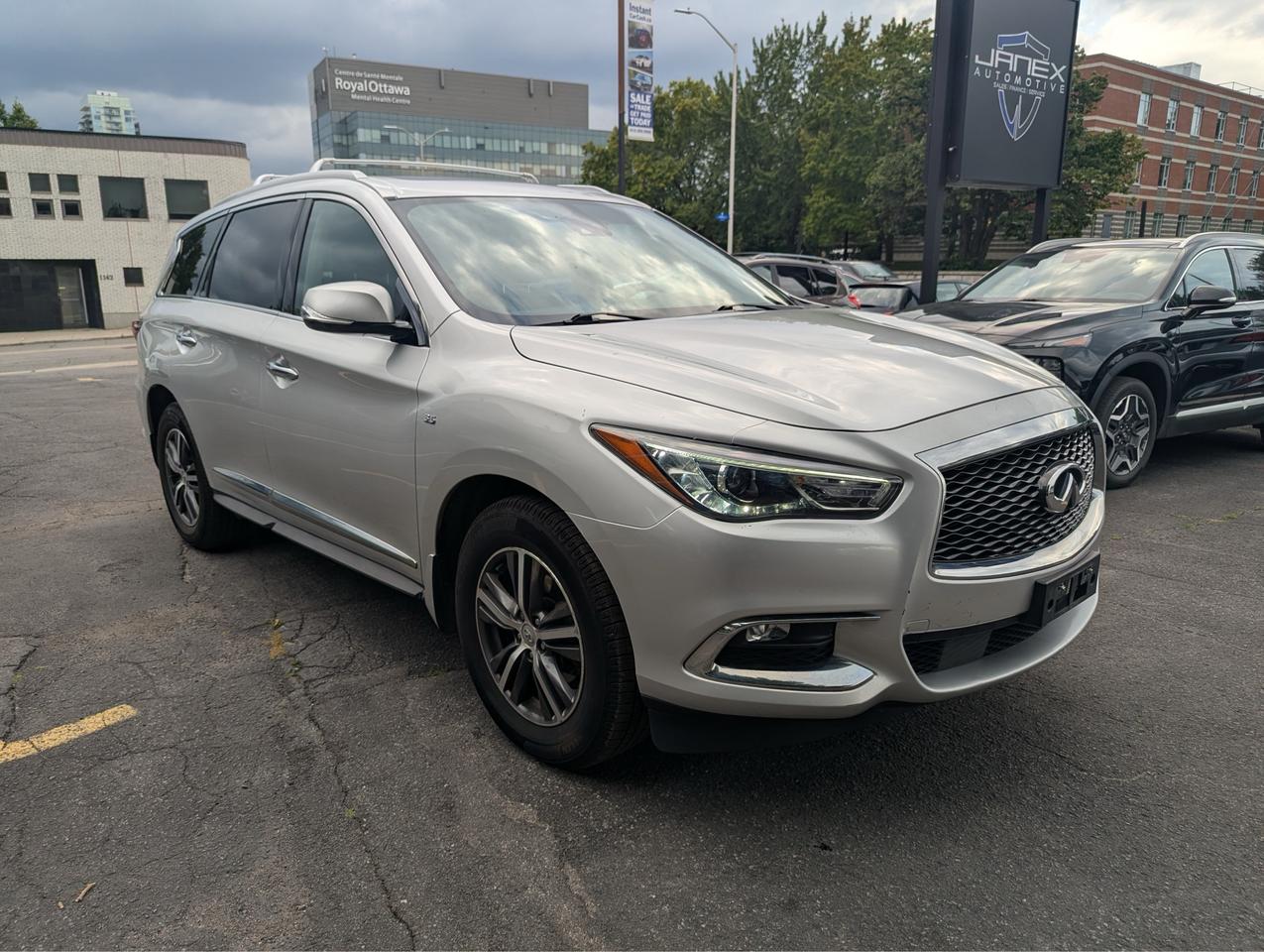 2019 Infiniti QX60 PURE Photo1