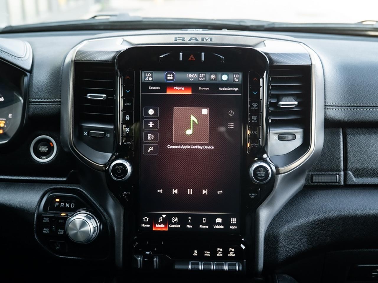 2023 RAM 1500 SPORT 4x4 CREW CAB Photo8