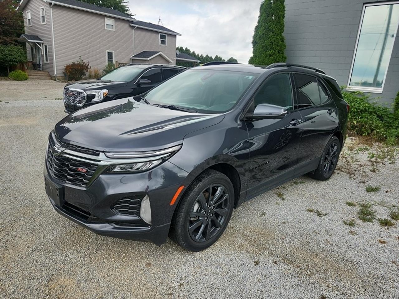 2022 Chevrolet Equinox RS, LOW KM'S, BOSE STEREO, 360 CAMERA & MORE!! - Photo #2