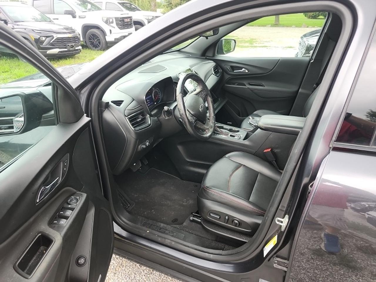 2022 Chevrolet Equinox RS, LOW KM'S, BOSE STEREO, 360 CAMERA & MORE!! Photo