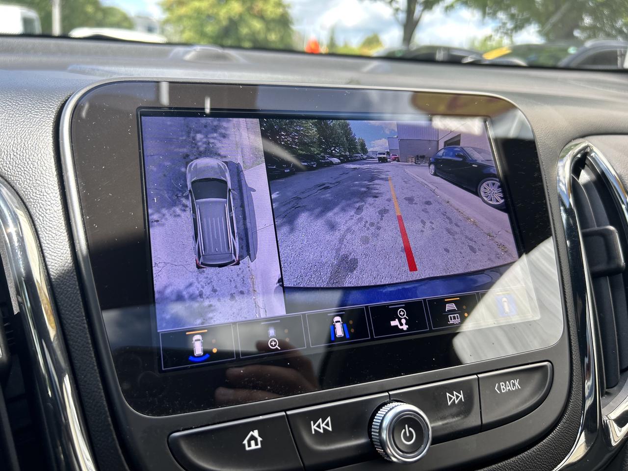 2022 Chevrolet Equinox RS, LOW KM'S, BOSE STEREO, 360 CAMERA & MORE!! Photo25