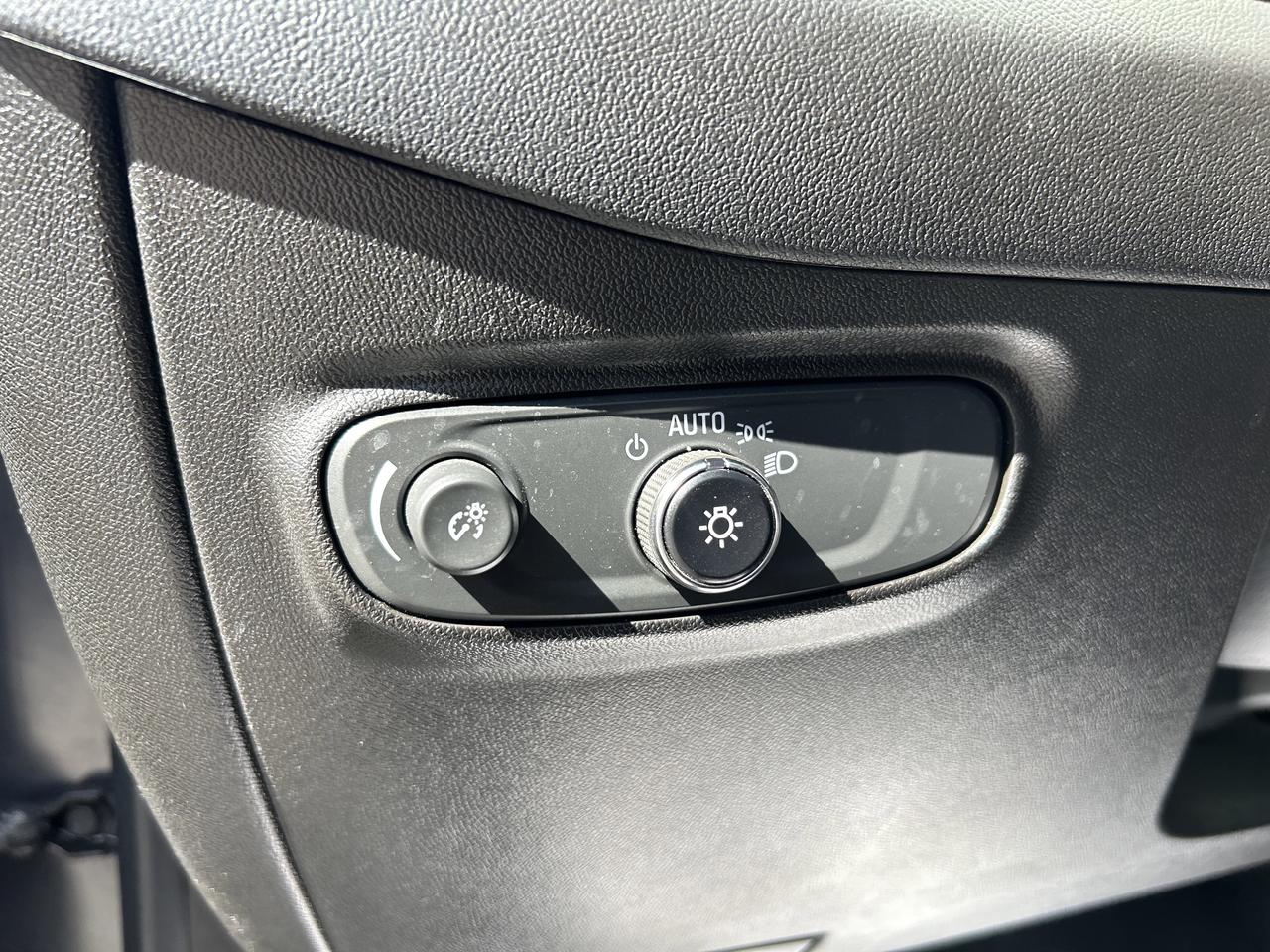 2022 Chevrolet Equinox RS, LOW KM'S, BOSE STEREO, 360 CAMERA & MORE!! Photo15