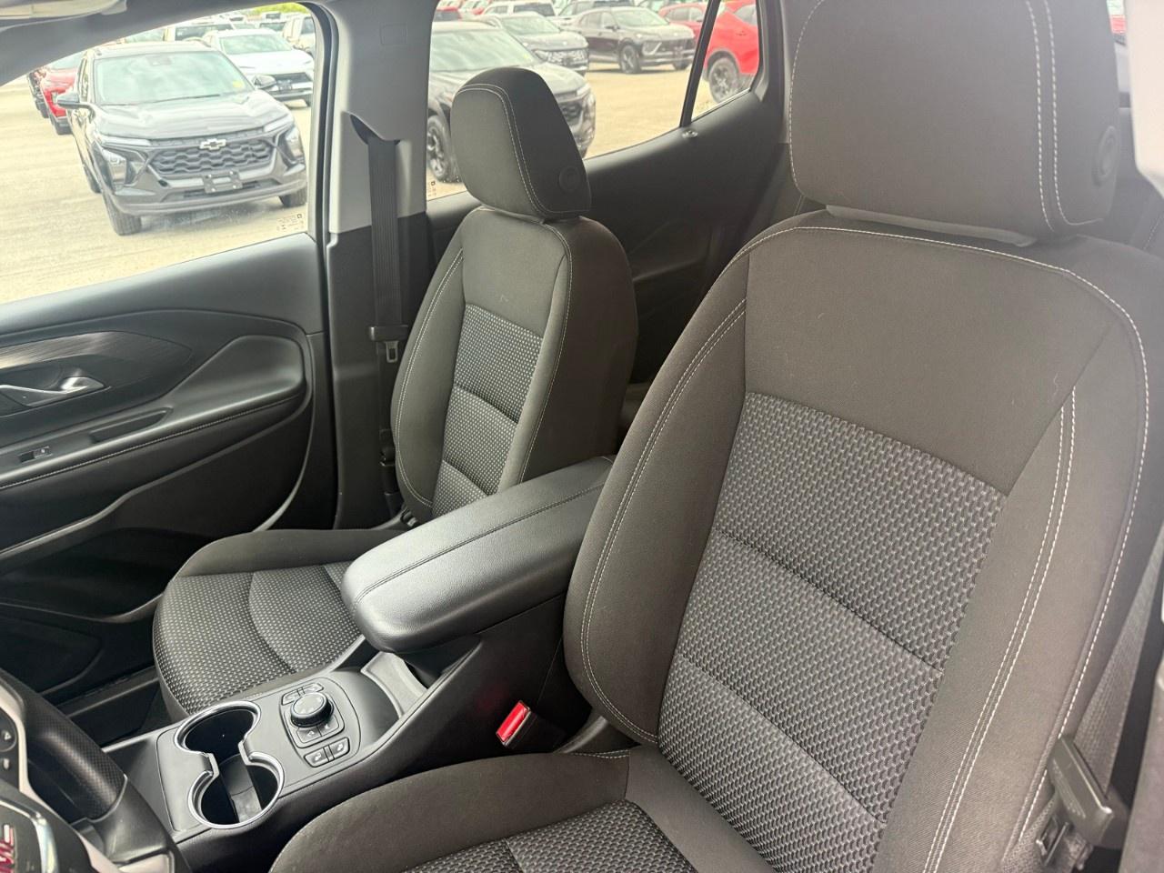 2024 GMC Terrain AWD SLE Photo