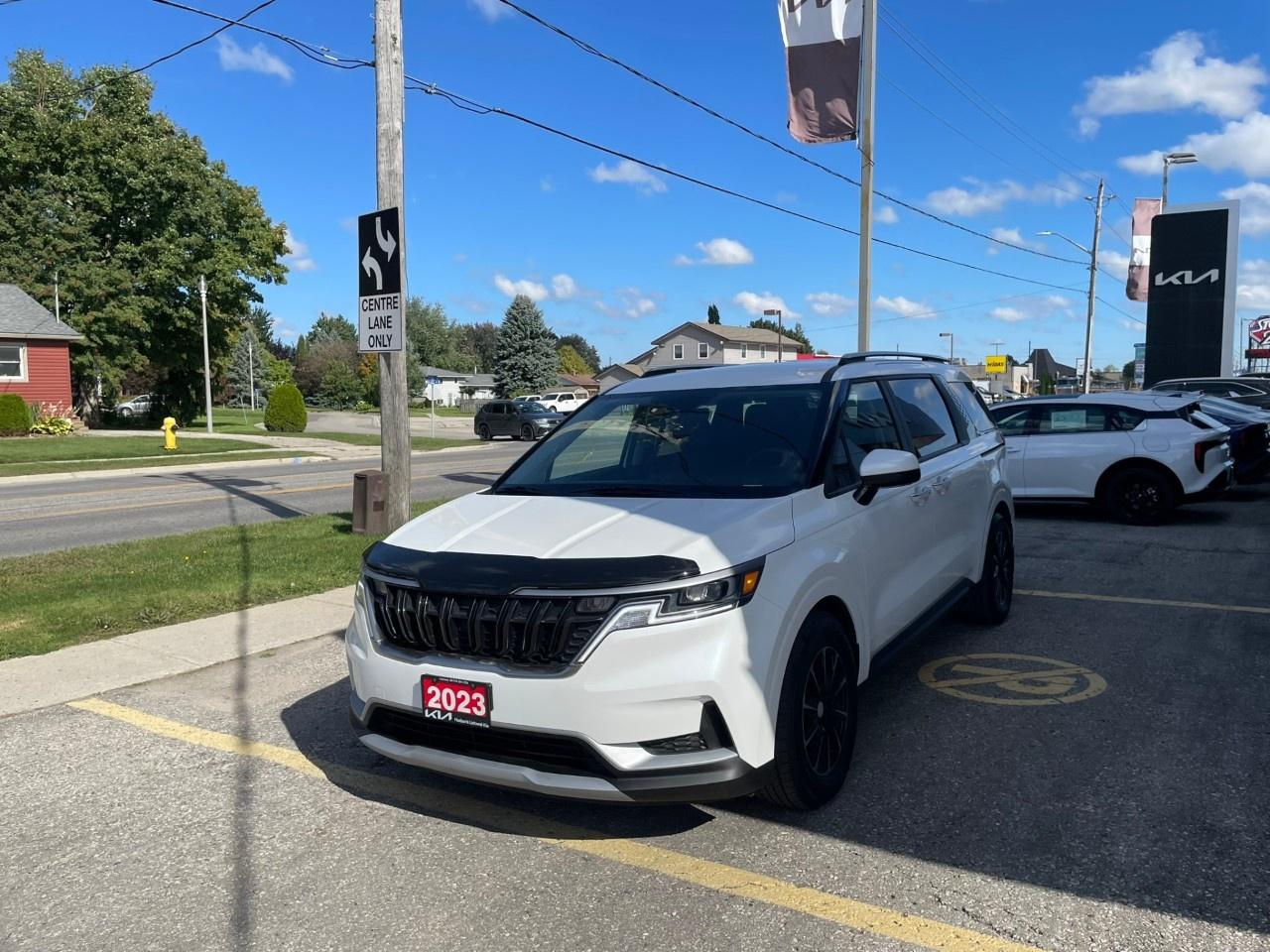 2023 Kia Carnival LX  FWD Photo