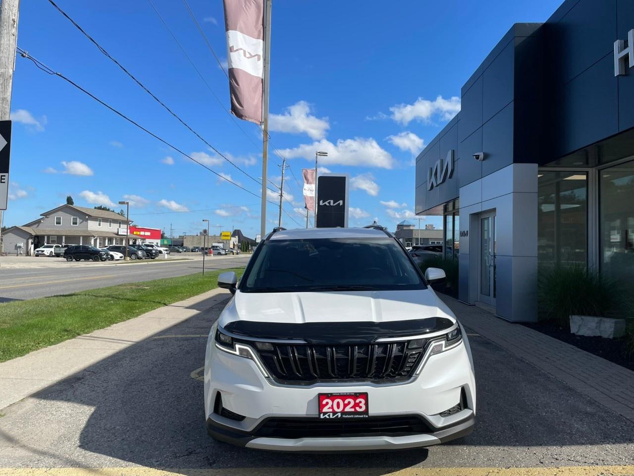 2023 Kia Carnival LX  FWD Photo2