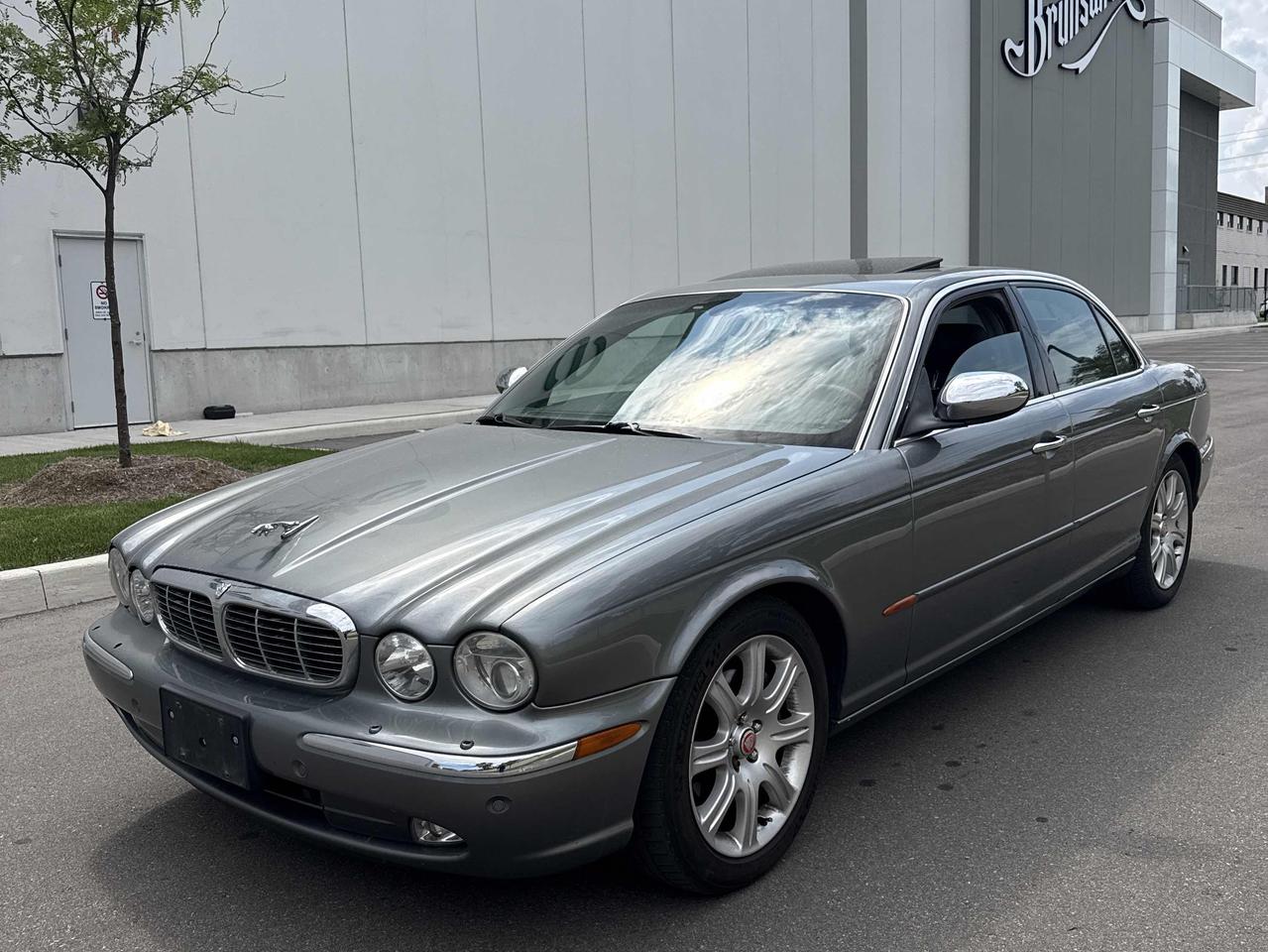 2004 Jaguar XJ Vanden Plas - Photo #1