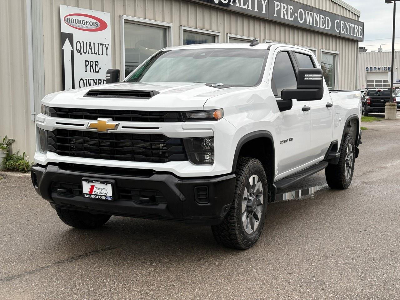 2024 Chevrolet Silverado 2500 HD 4WD Crew Cab Standard Box Custom Photo1