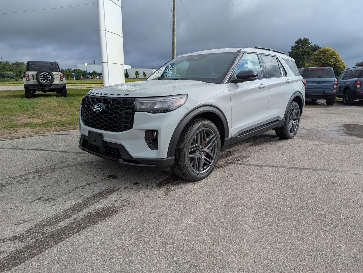 New 2027 Ford Explorer ST-Line 4WD for sale in Wingham, ON