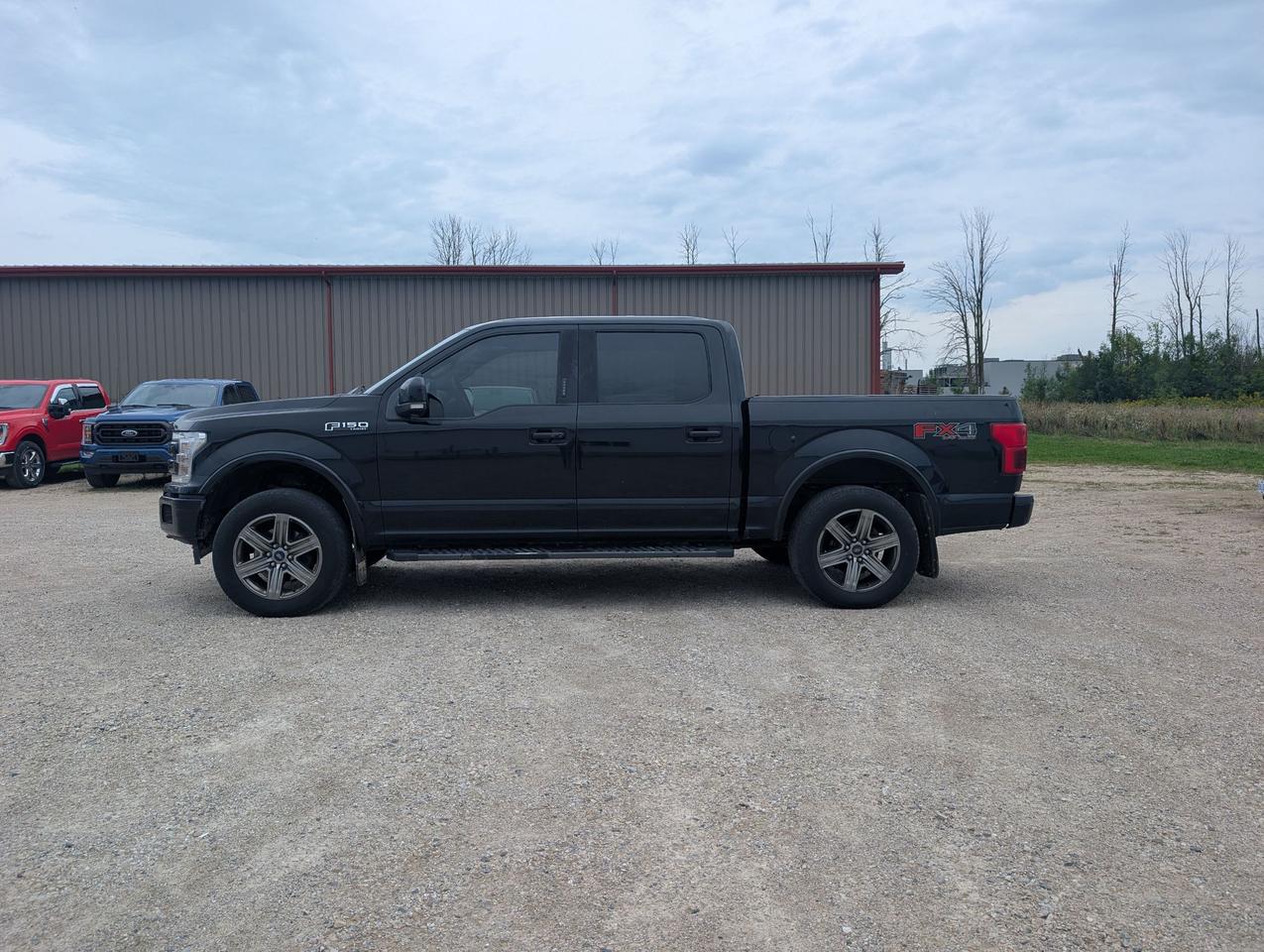 2018 Ford F-150 Lariat 4WD SuperCrew 5.5' Box Photo2