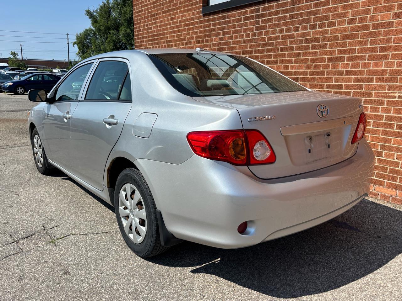 2010 Toyota Corolla 4DR SDN AUTO CE Photo3