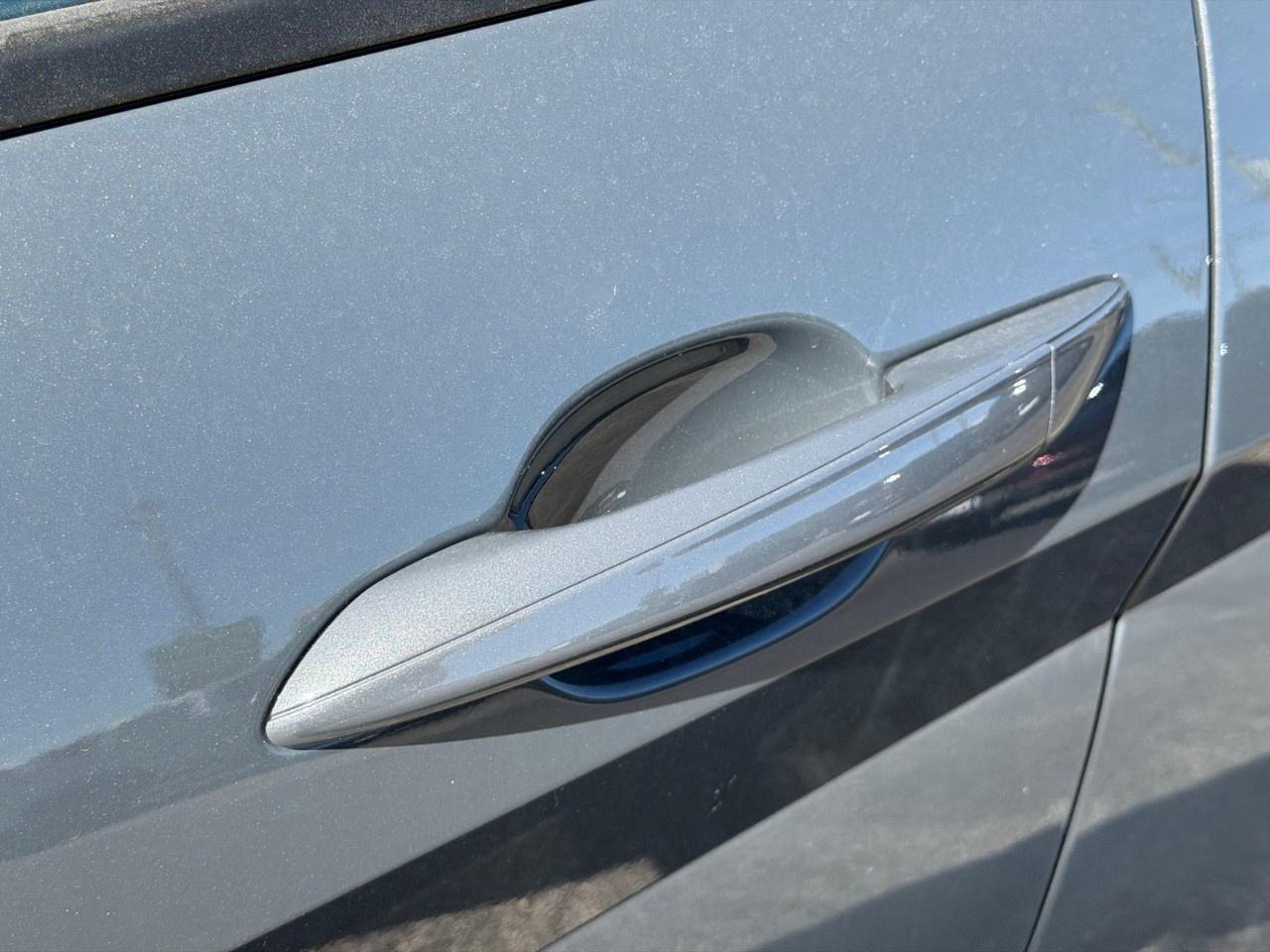 2026 Hyundai Elantra Essential IVT Photo2